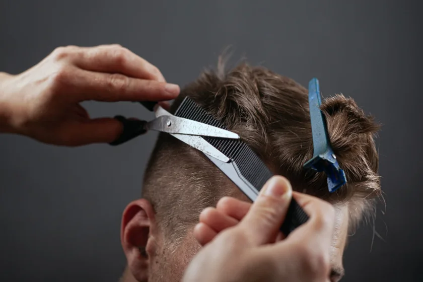 Peluquería hombre Valladolid: cómo elegir el corte, el peinado y el arreglo de barba adecuados